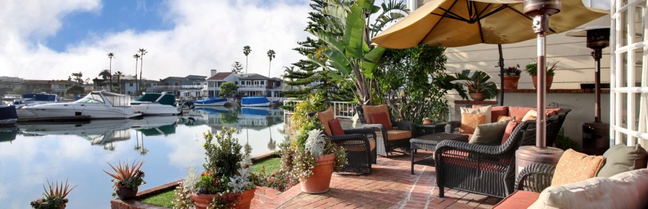 This is default featured slide 2 title